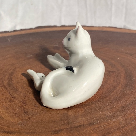 Vintage Abstract Cat Figurine with blue accents and unique look and shape - Picture 6 of 8